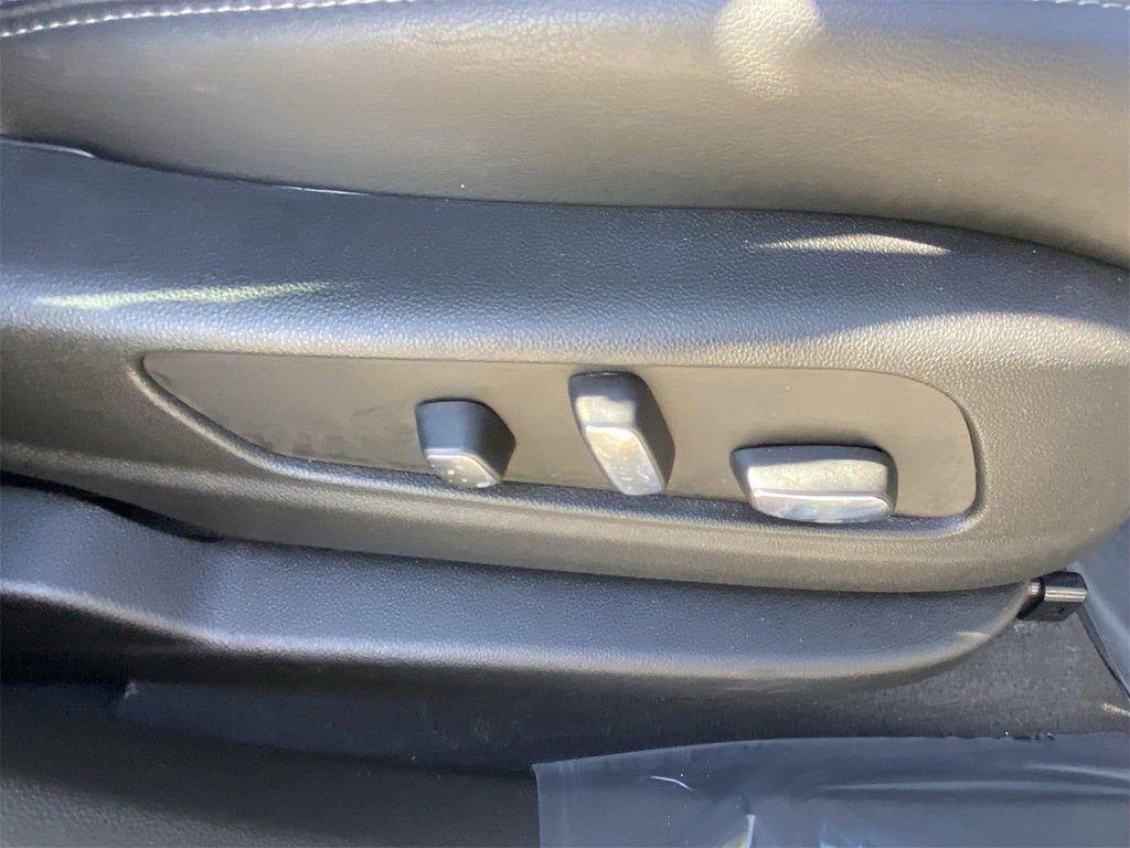 used 2025 Cadillac XT6 car, priced at $48,900