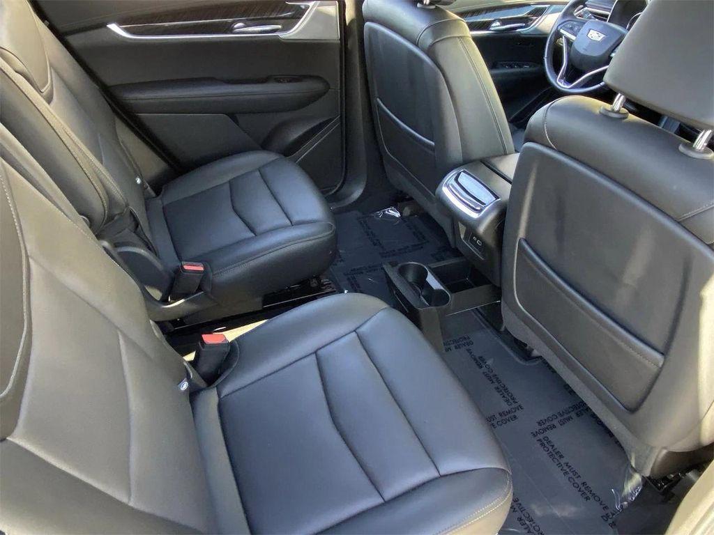 used 2025 Cadillac XT6 car, priced at $48,900