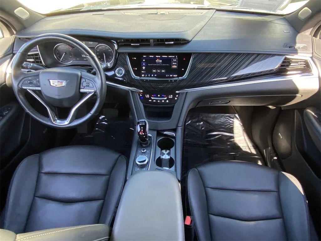 used 2025 Cadillac XT6 car, priced at $48,900