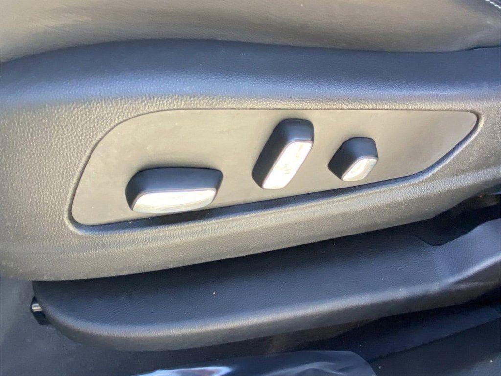 used 2025 Cadillac XT6 car, priced at $48,900