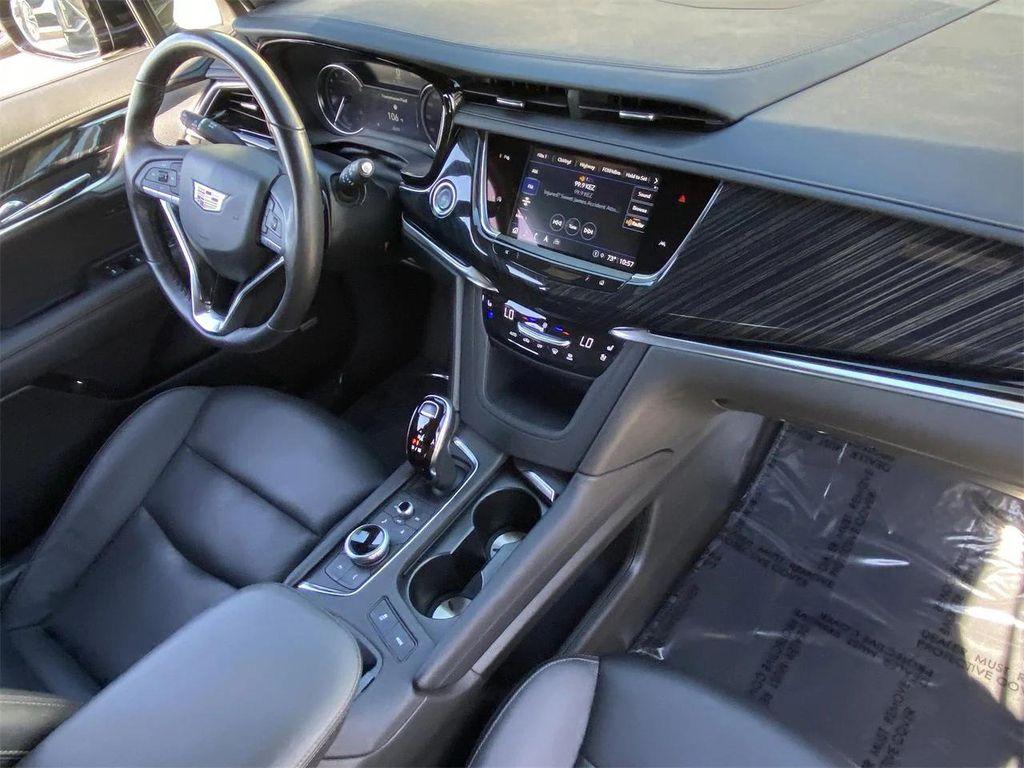 used 2025 Cadillac XT6 car, priced at $48,900