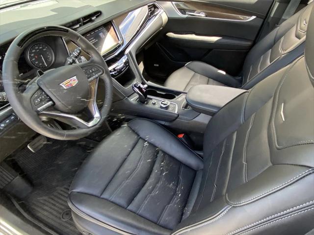 used 2025 Cadillac XT6 car, priced at $65,990