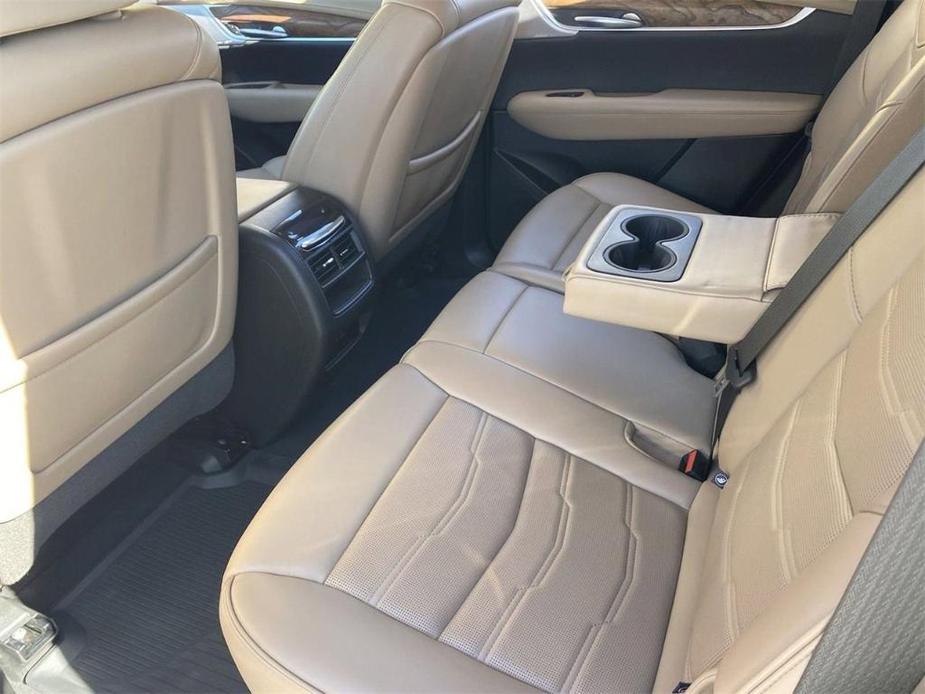 used 2020 Cadillac XT5 car, priced at $31,983