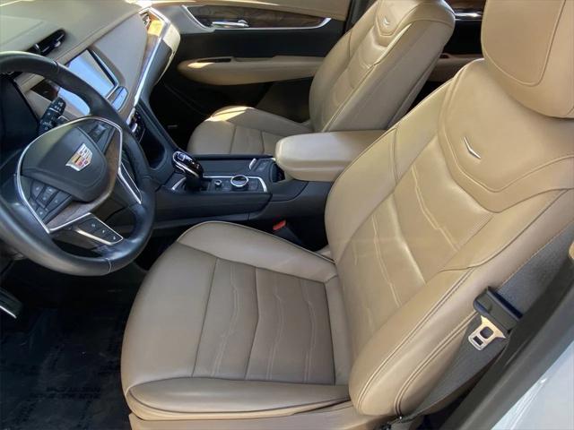 used 2023 Cadillac XT5 car, priced at $52,900