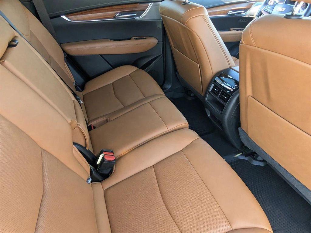 used 2021 Cadillac XT5 car, priced at $32,900