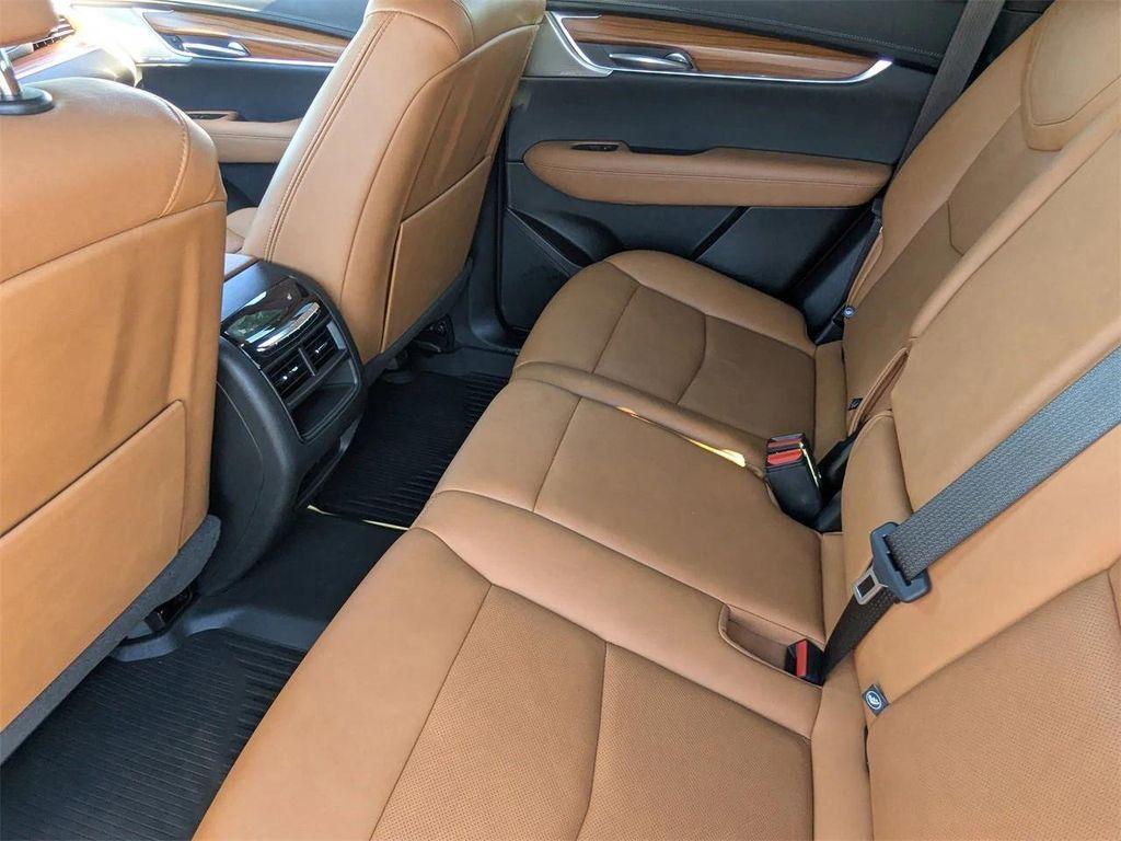 used 2021 Cadillac XT5 car, priced at $32,900