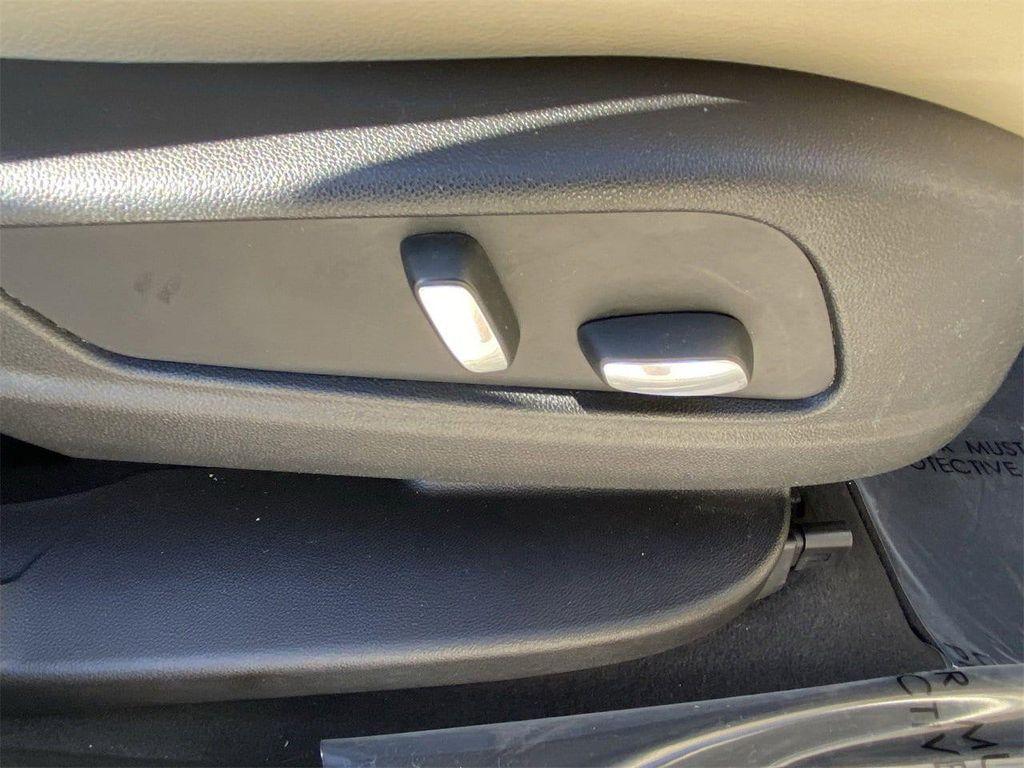 used 2017 Cadillac XT5 car, priced at $17,700