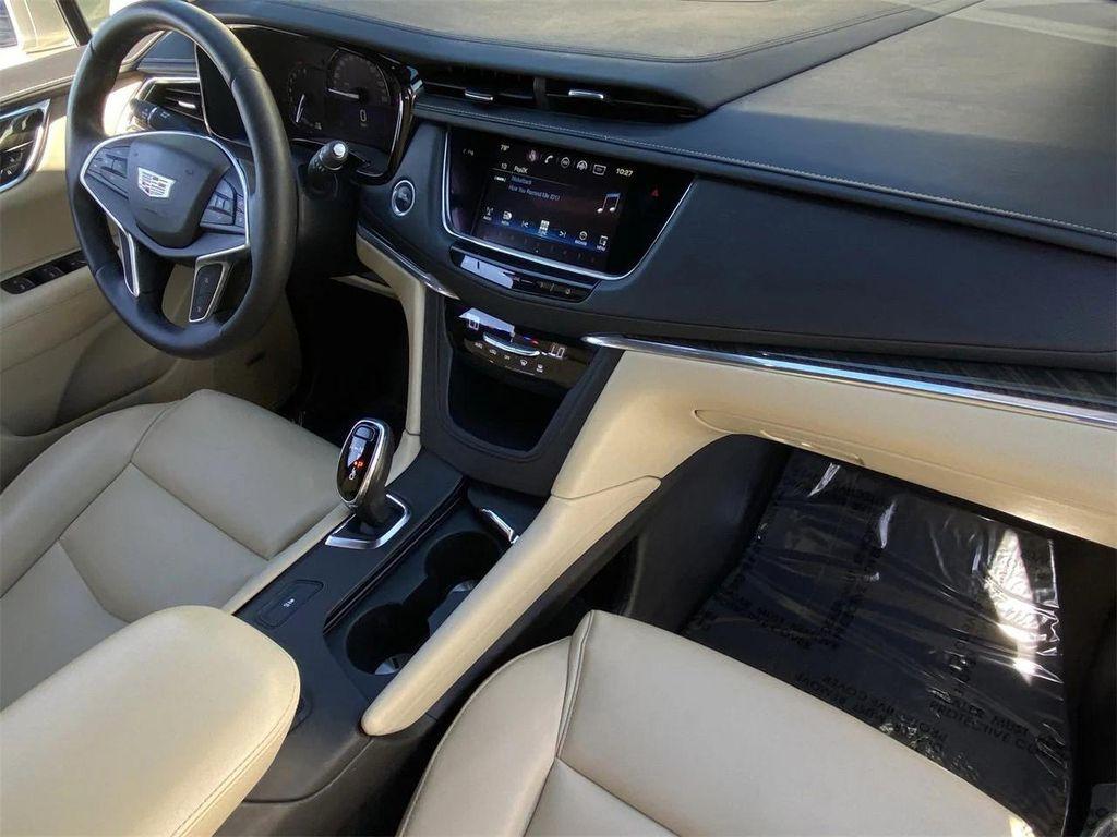 used 2017 Cadillac XT5 car, priced at $17,700