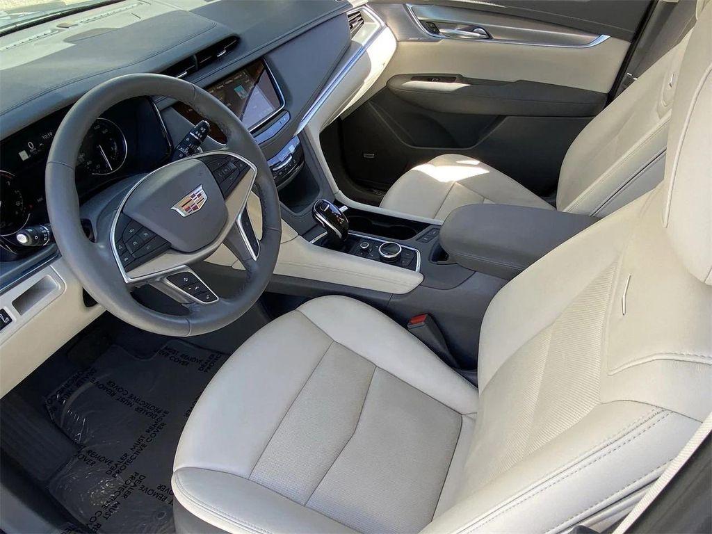 used 2024 Cadillac XT5 car, priced at $41,475