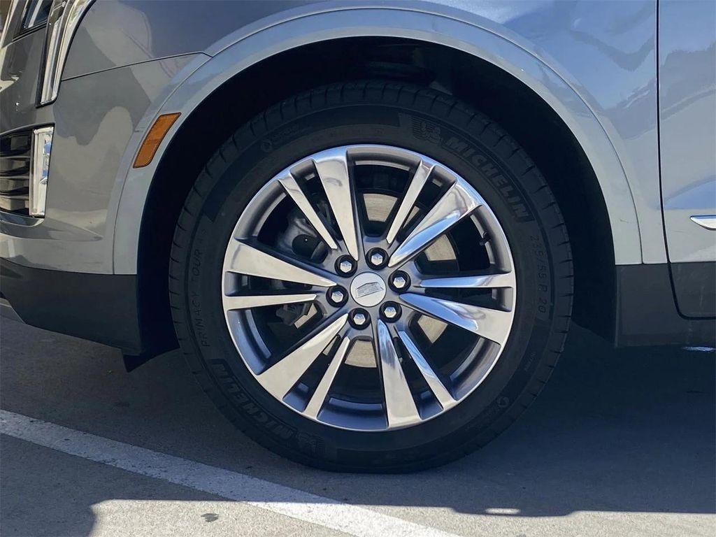 used 2024 Cadillac XT5 car, priced at $41,475