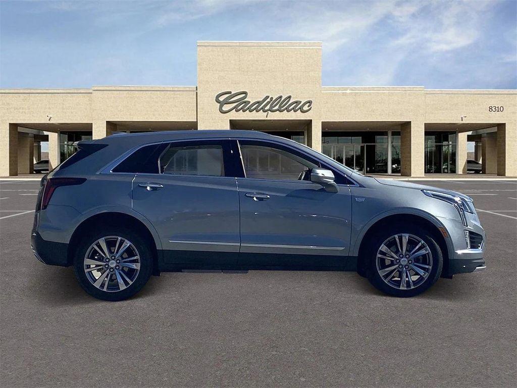 used 2024 Cadillac XT5 car, priced at $41,475