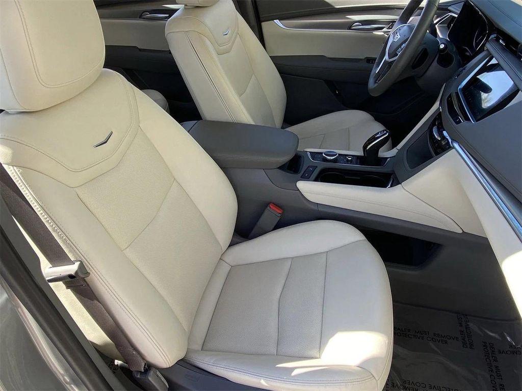 used 2024 Cadillac XT5 car, priced at $41,475