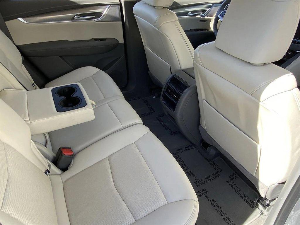 used 2024 Cadillac XT5 car, priced at $41,475