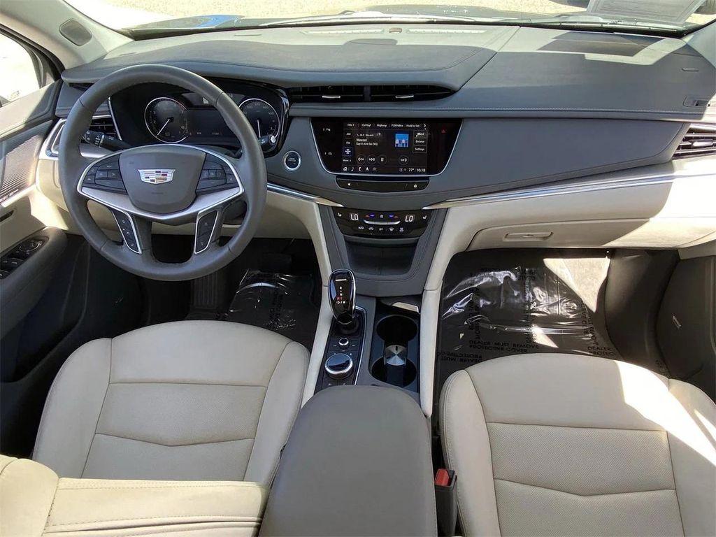 used 2024 Cadillac XT5 car, priced at $41,475