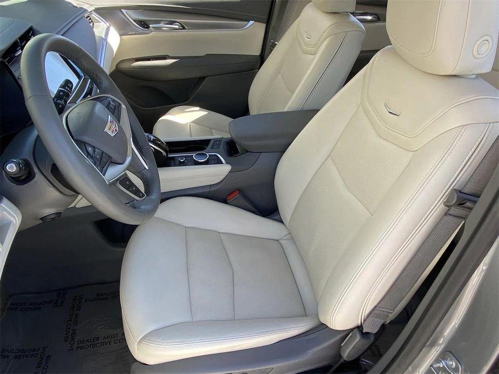 used 2024 Cadillac XT5 car, priced at $41,475