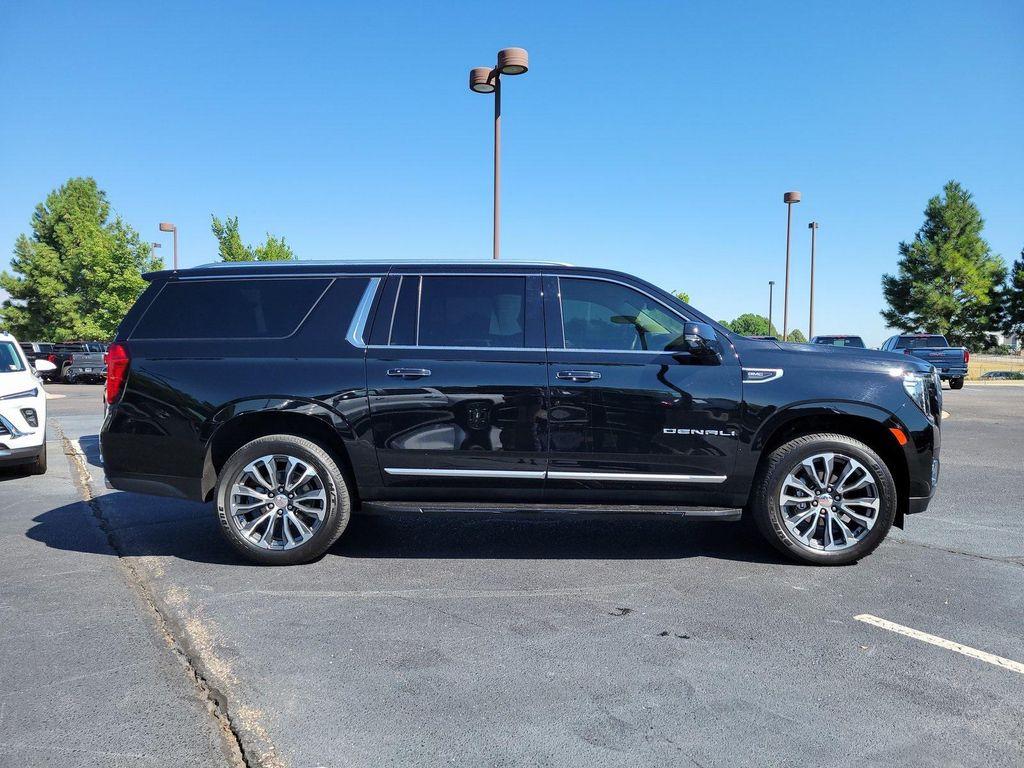 used 2022 GMC Yukon XL car, priced at $62,293