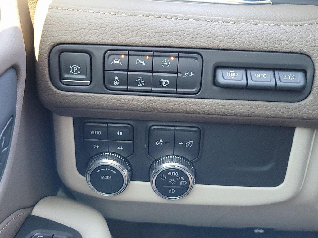used 2022 GMC Yukon XL car, priced at $62,293