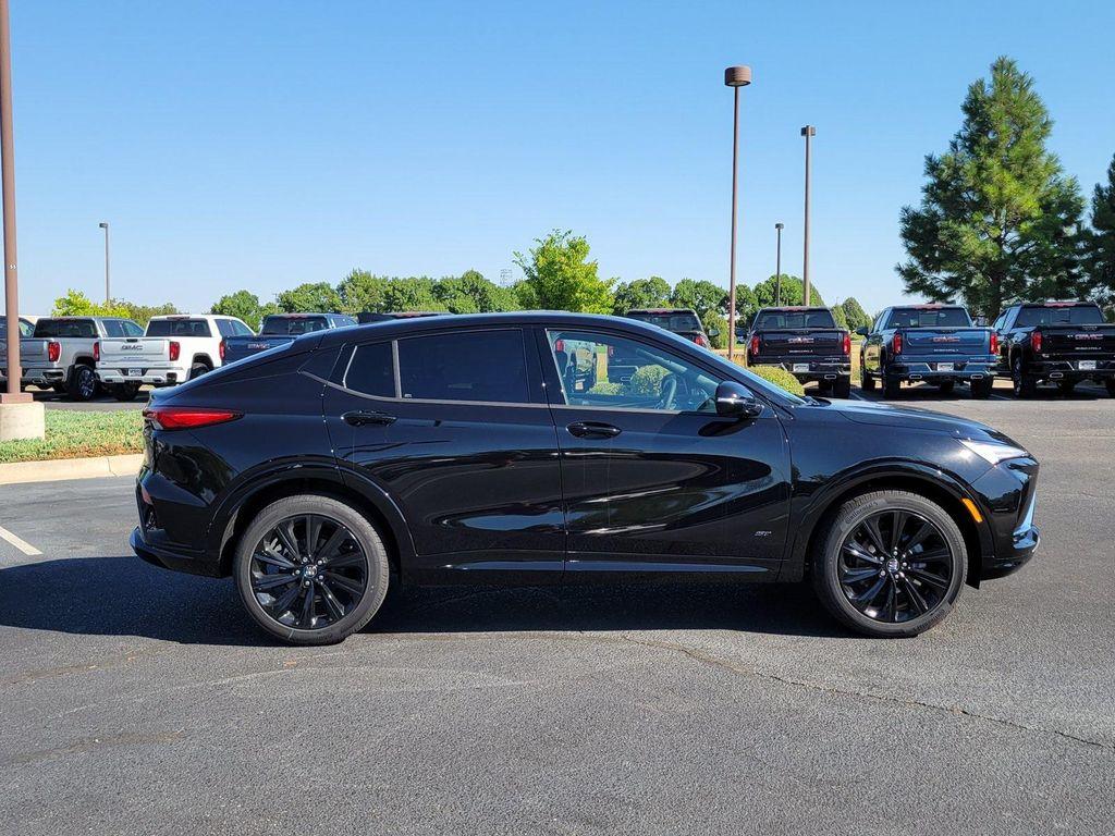new 2025 Buick Envista car, priced at $27,065