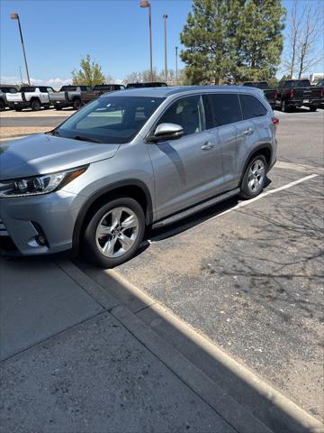 used 2019 Toyota Highlander car, priced at $32,095