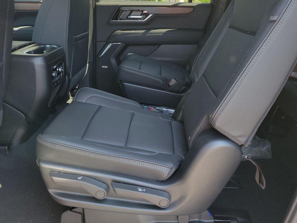 new 2025 GMC Yukon XL car, priced at $99,970
