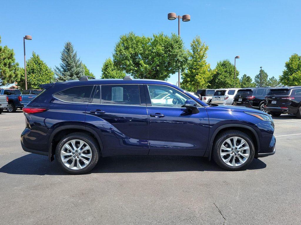 used 2021 Toyota Highlander car, priced at $31,650