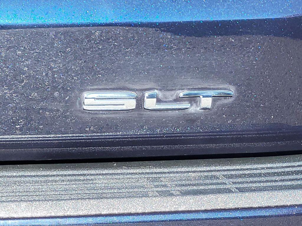 used 2022 GMC Yukon XL car, priced at $50,490