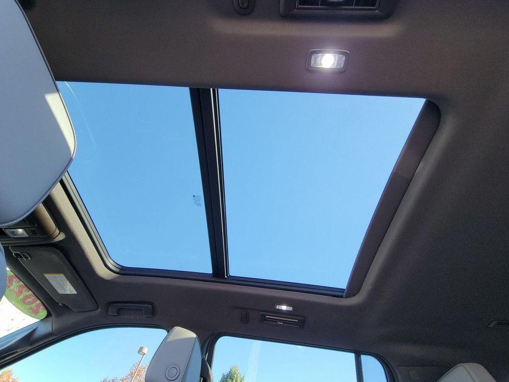 used 2022 GMC Yukon XL car, priced at $50,490