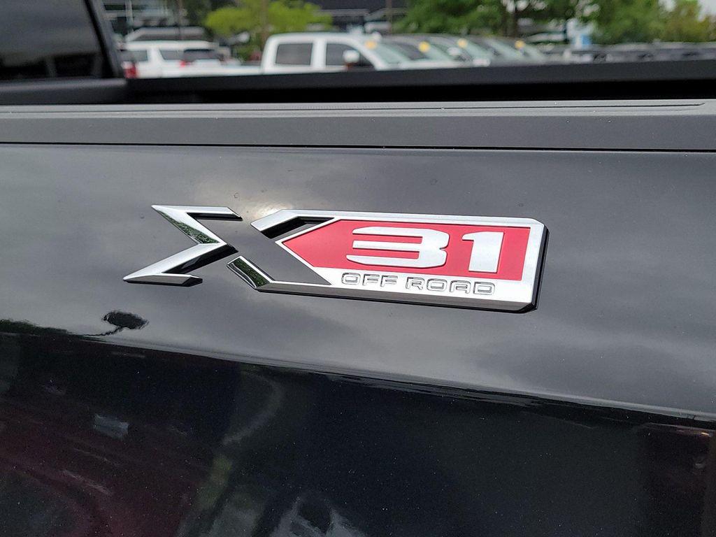 new 2025 GMC Sierra 1500 car, priced at $57,430