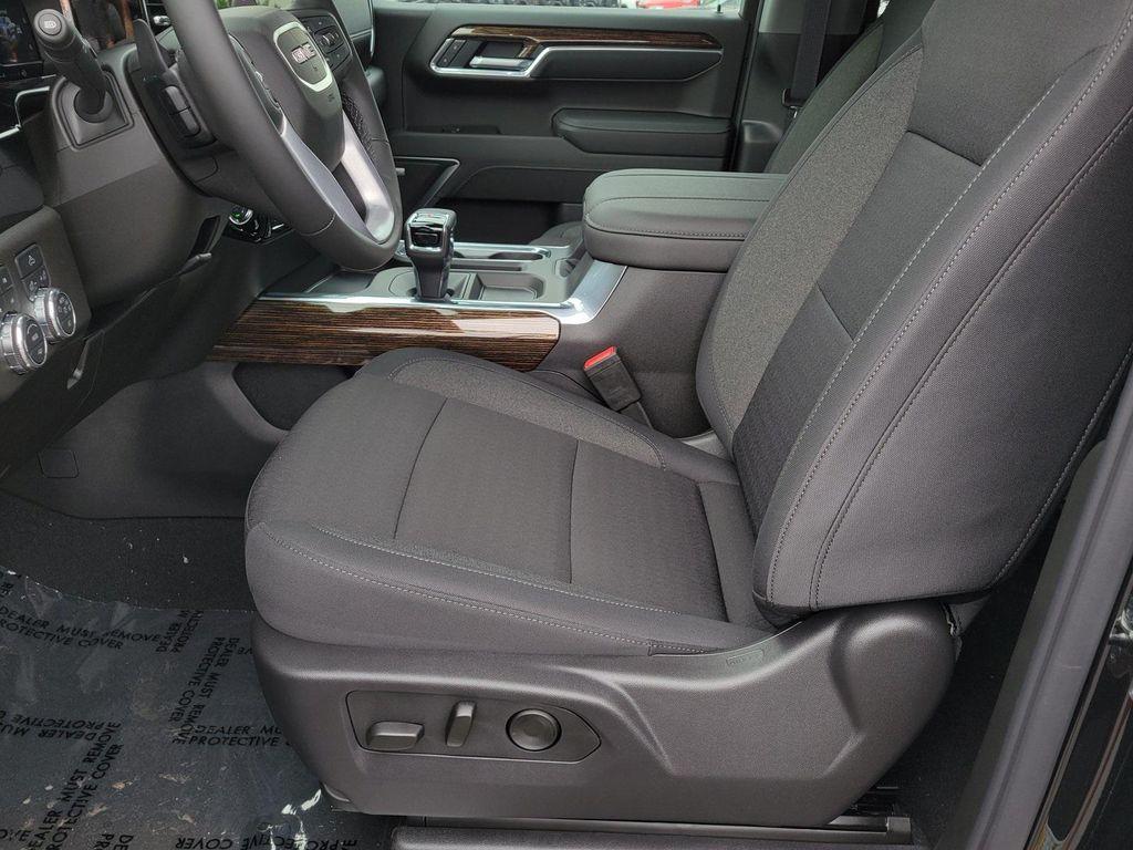new 2025 GMC Sierra 1500 car, priced at $57,430