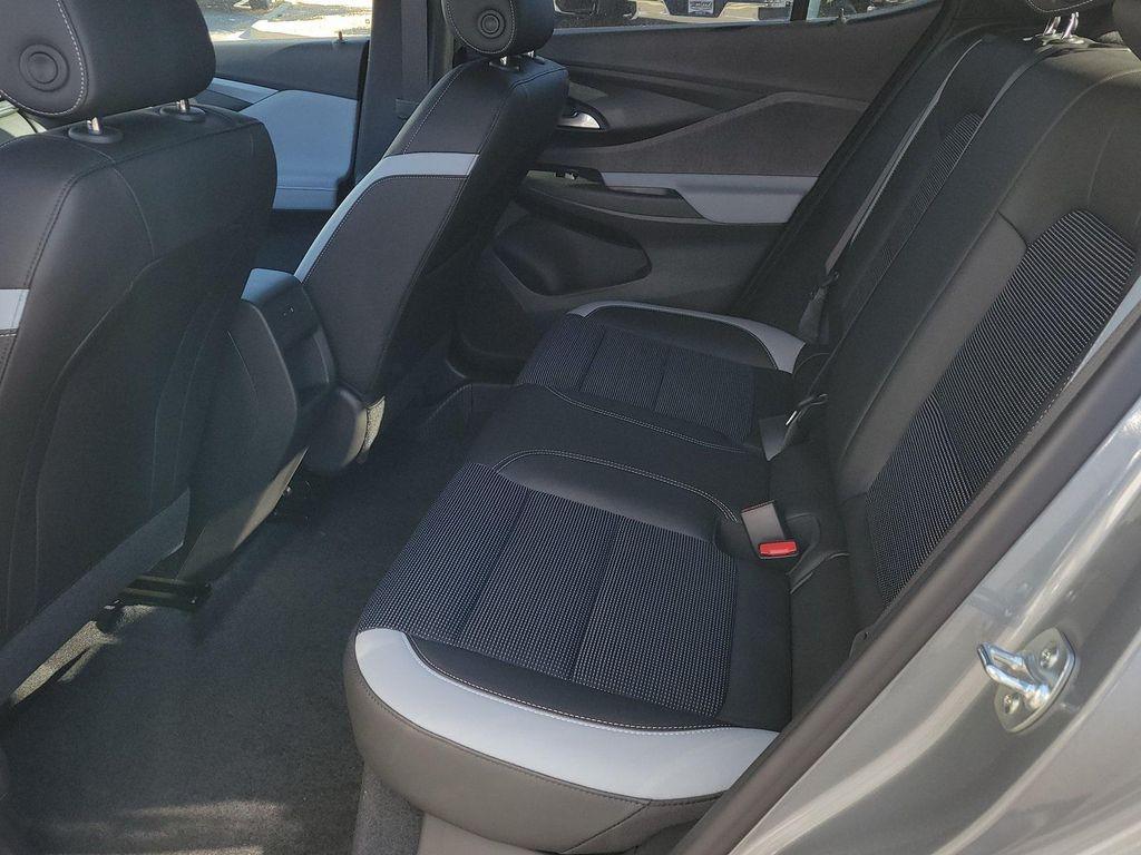 new 2025 Buick Envista car, priced at $23,135