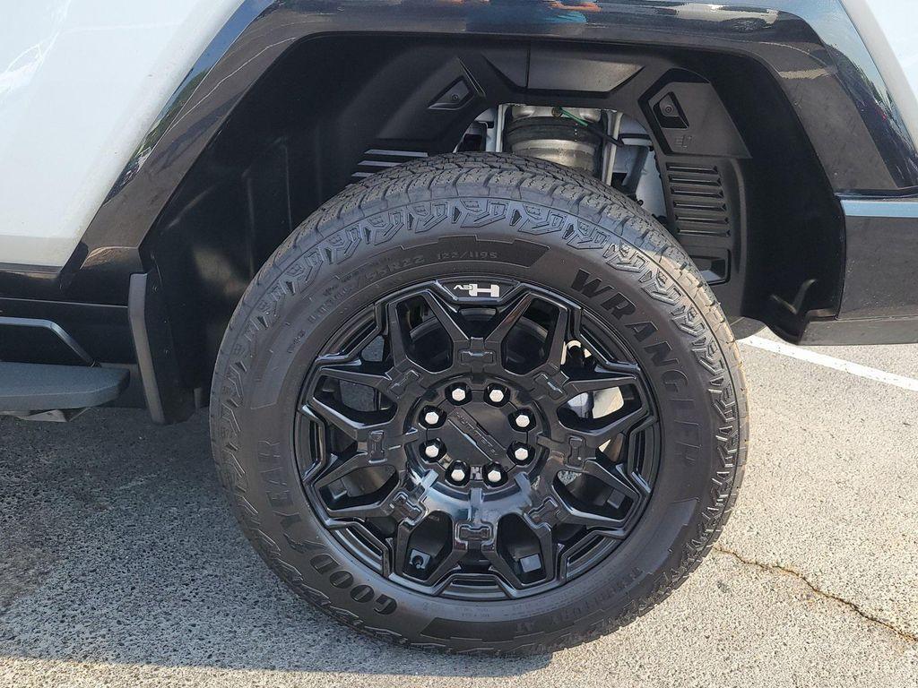 used 2024 GMC HUMMER EV Pickup car, priced at $70,543