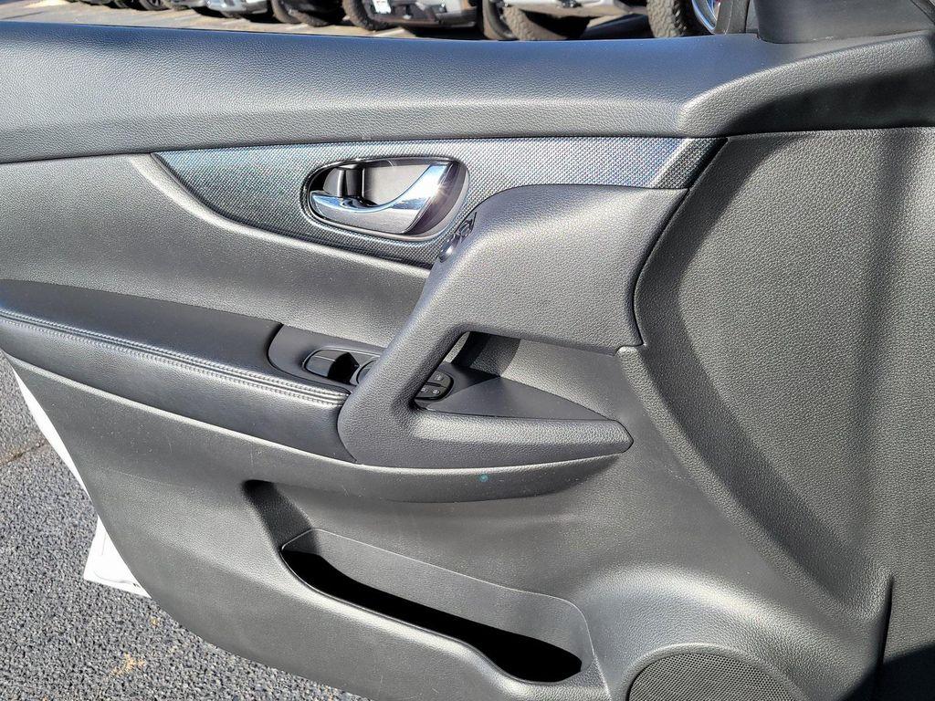 used 2015 Nissan Rogue car, priced at $11,652