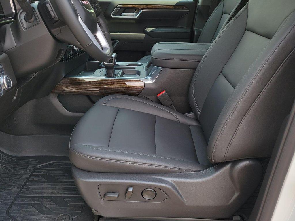 new 2025 GMC Sierra 1500 car, priced at $58,435