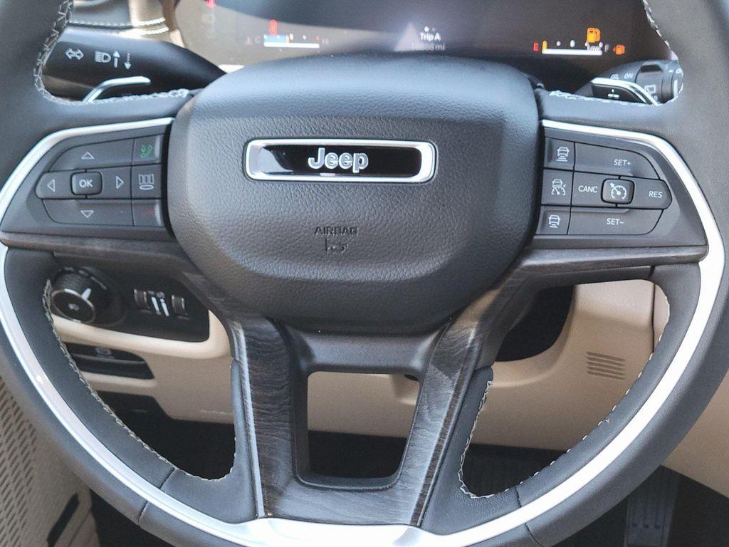 used 2025 Jeep Grand Cherokee L car, priced at $44,386