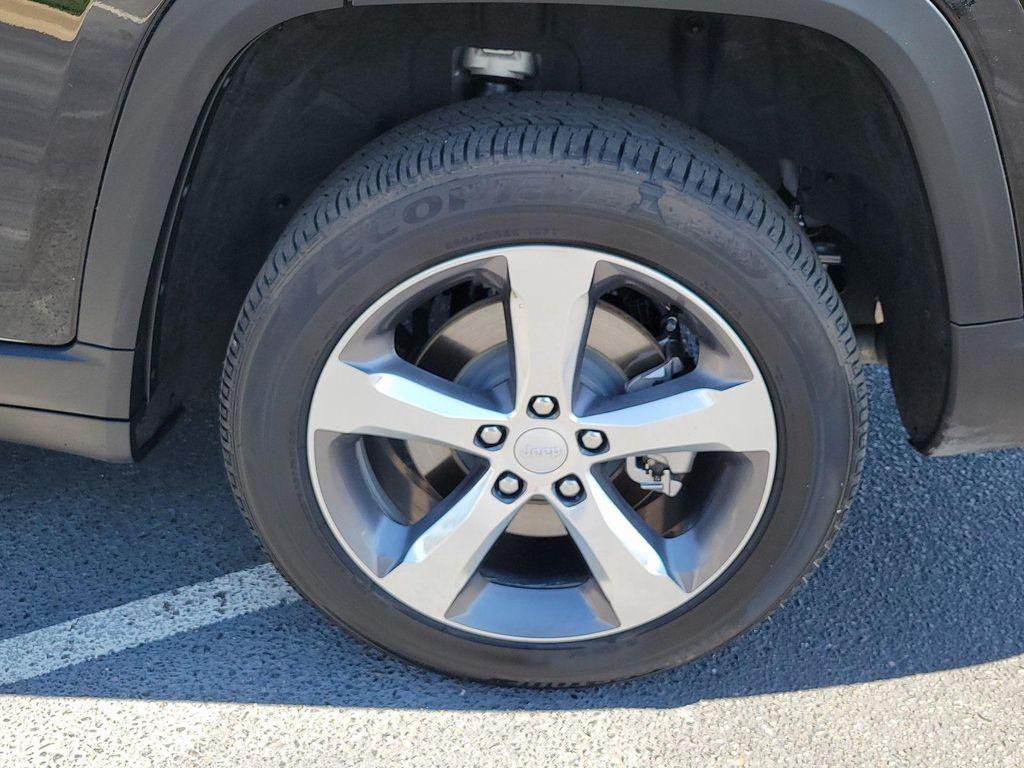 used 2025 Jeep Grand Cherokee L car, priced at $44,386