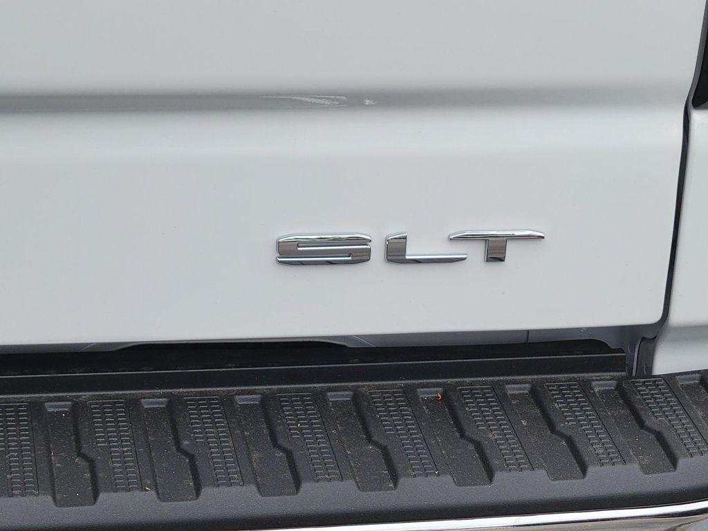 new 2025 GMC Sierra 1500 car, priced at $57,785