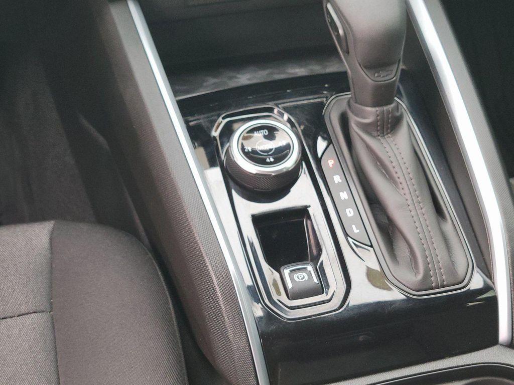 used 2024 Chevrolet Colorado car, priced at $39,069