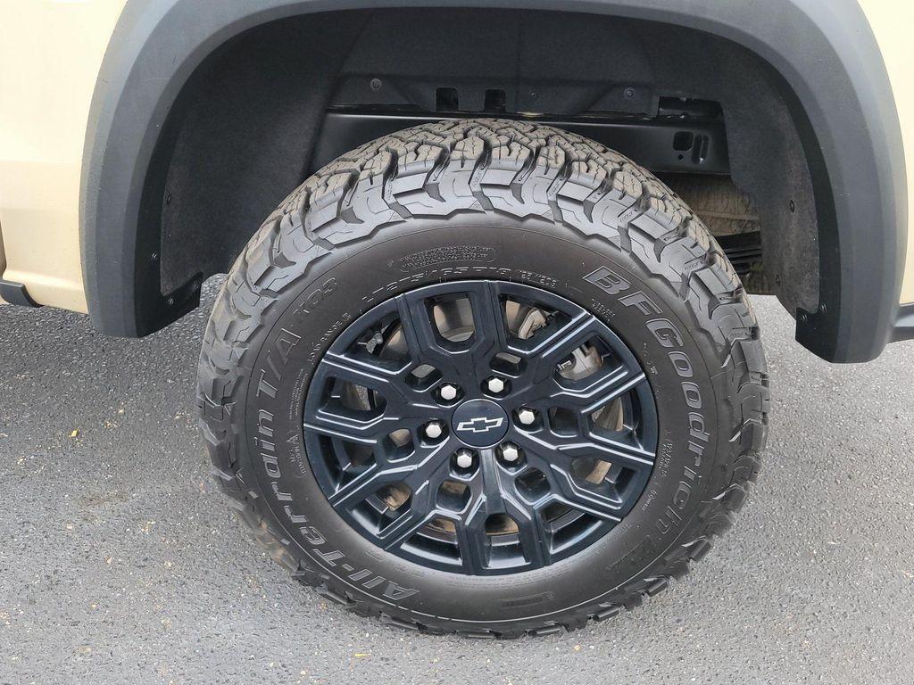 used 2024 Chevrolet Colorado car, priced at $39,069