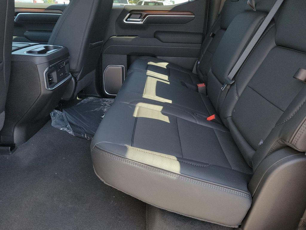 new 2025 GMC Sierra 1500 car, priced at $70,395