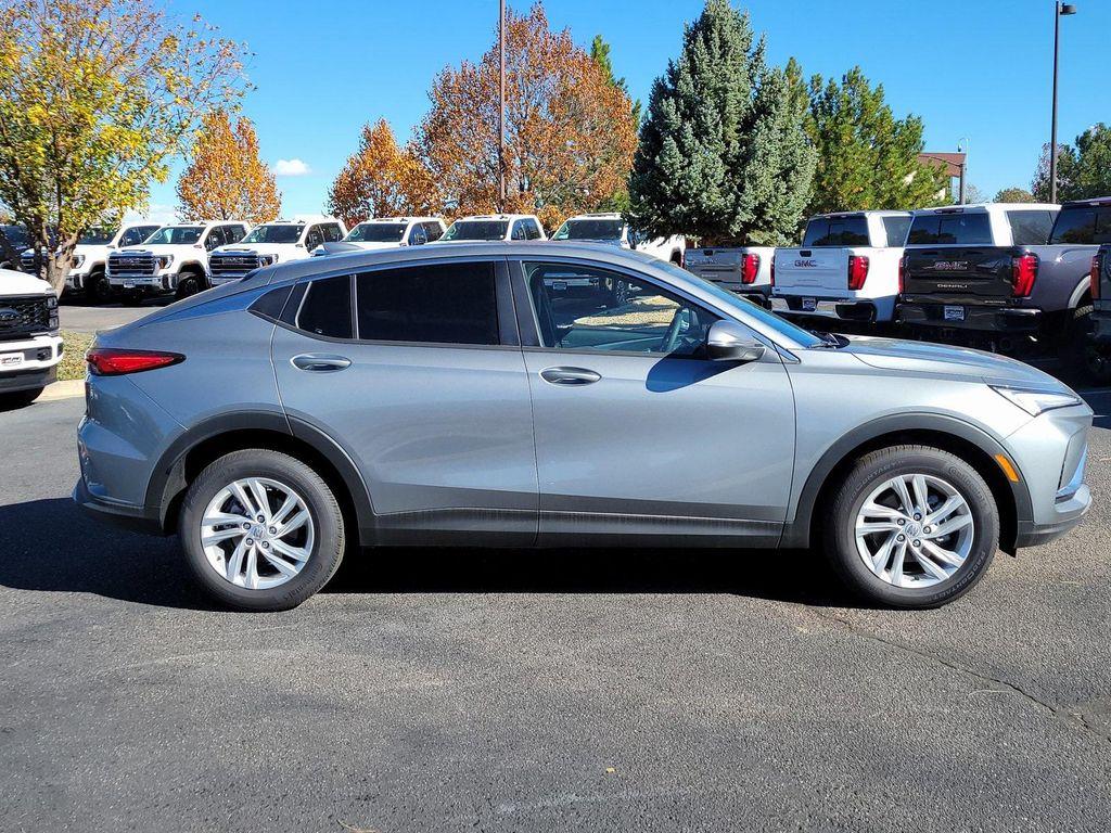 new 2025 Buick Envista car, priced at $23,135