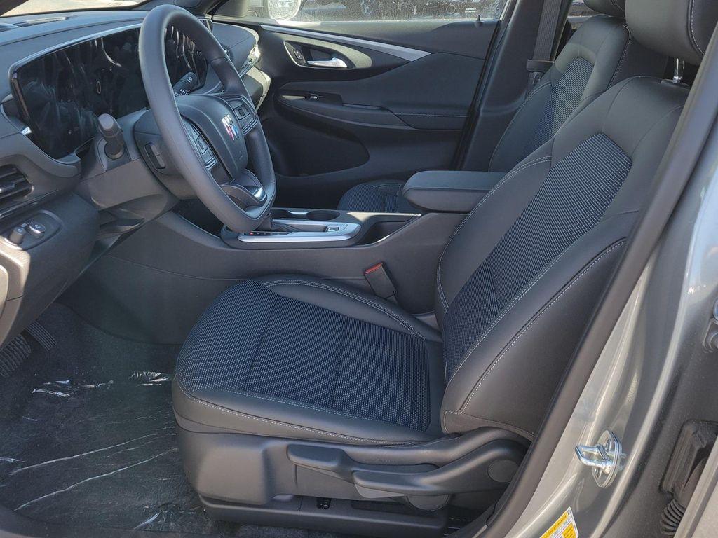 new 2025 Buick Envista car, priced at $23,135