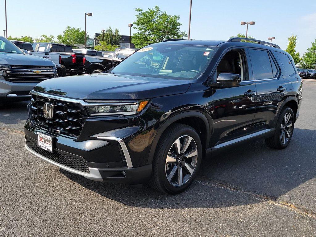 used 2023 Honda Pilot car, priced at $45,651