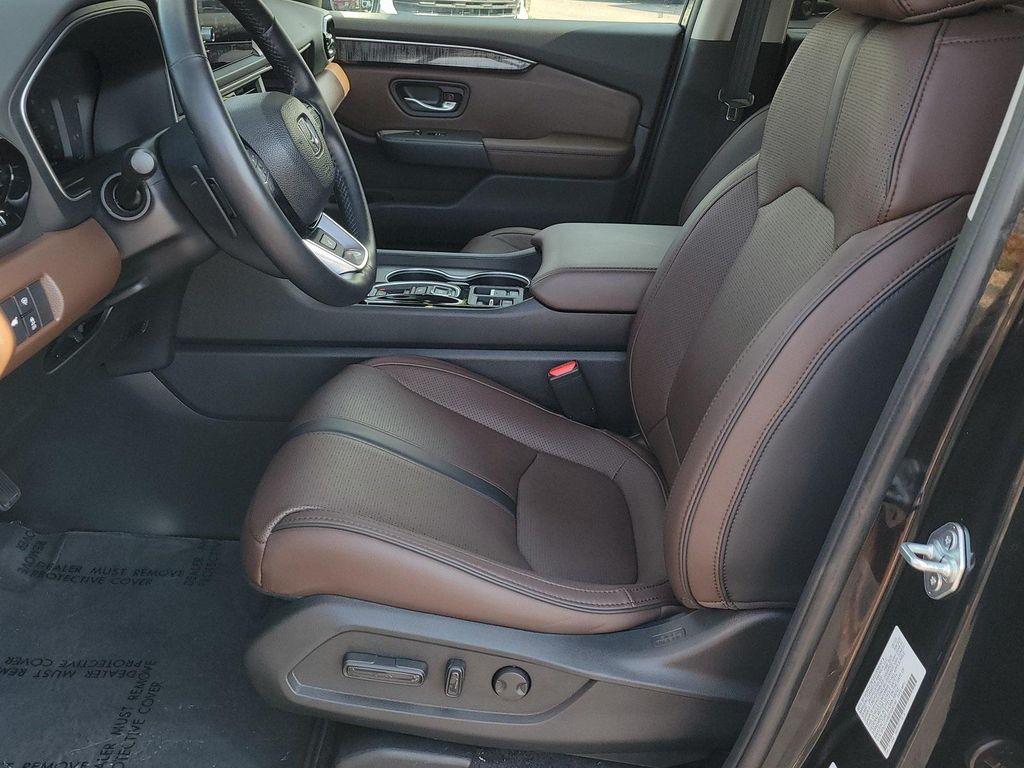 used 2023 Honda Pilot car, priced at $45,651