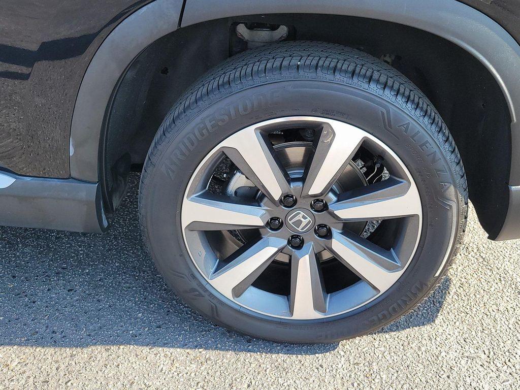 used 2023 Honda Pilot car, priced at $45,651