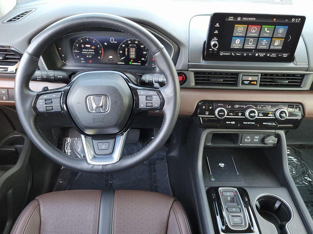 used 2023 Honda Pilot car, priced at $45,651