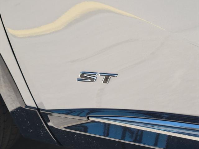 new 2025 Buick Envision car, priced at $43,735