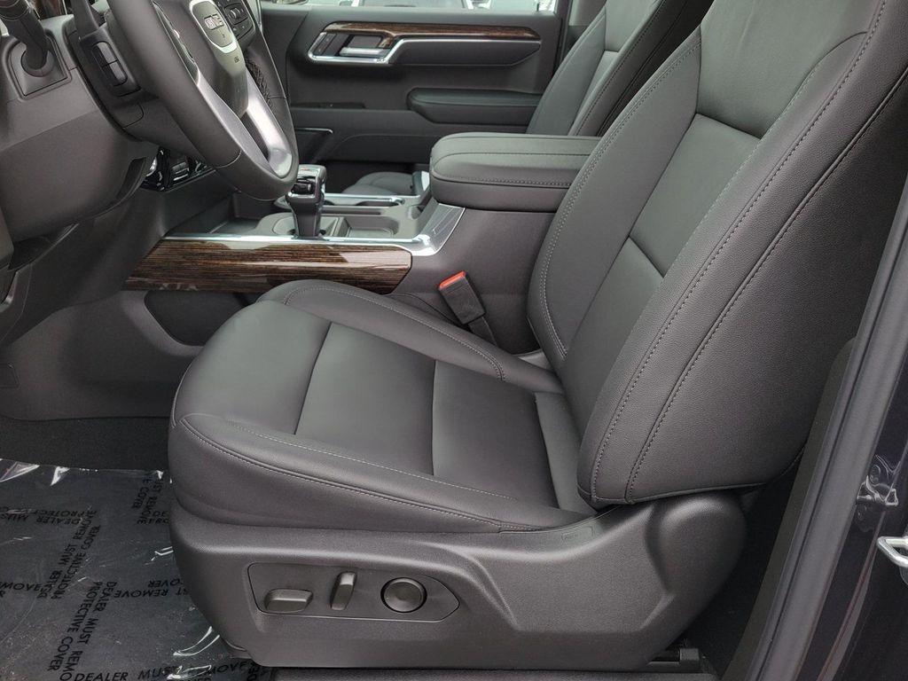 new 2025 GMC Sierra 1500 car, priced at $57,375