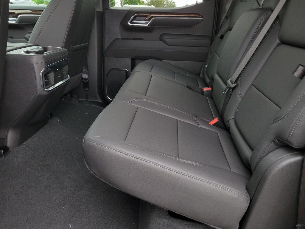 new 2025 GMC Sierra 1500 car, priced at $57,375