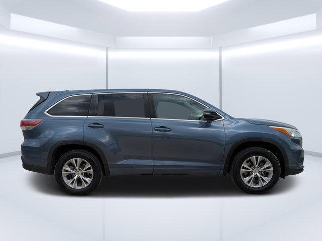 used 2015 Toyota Highlander car, priced at $14,898