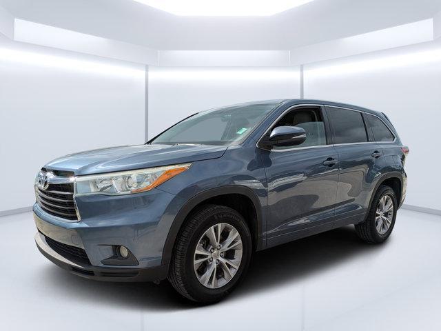 used 2015 Toyota Highlander car, priced at $14,898